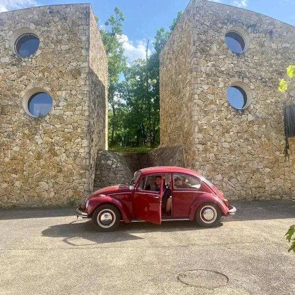 Montaigu Plage, hotell i Montaigu-de-Quercy