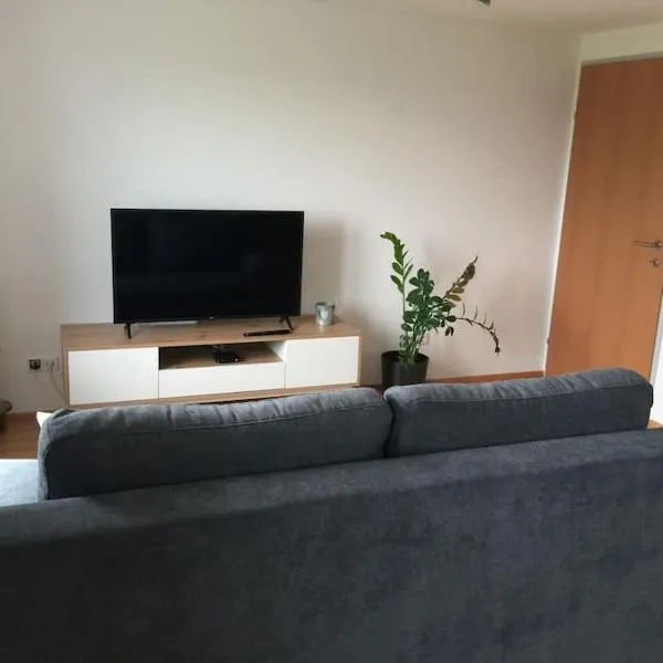 Ruhige schöne 2-Zimmer Ferienwohnung, hotel v destinaci Höchst