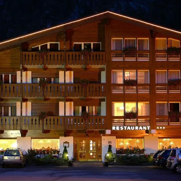 Hotel Crepes de Sela, hotel a Campitello di Fassa