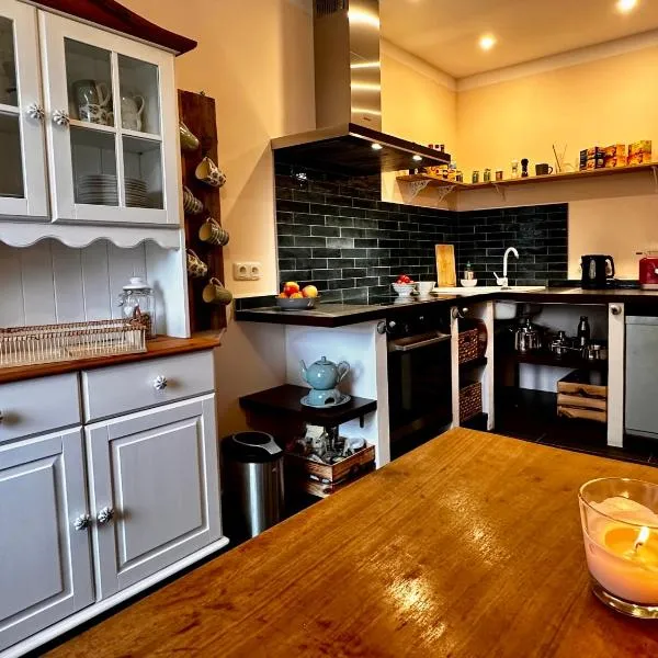 Gemütliche Ferienwohnung in Uelzen mit eigenem Garten, hotel v destinaci Uelzen