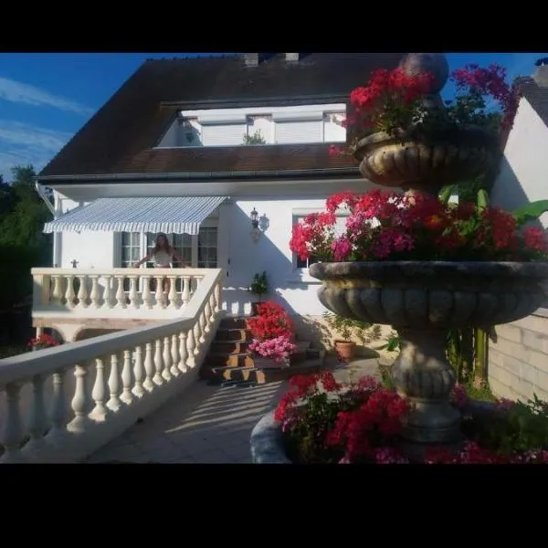 A la maison du bonheur, hotel v destinaci Neuilly-sous-Clermont