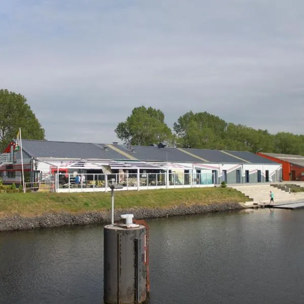 Herdersbrug Youth Hostel, hotel v destinaci Dudzele