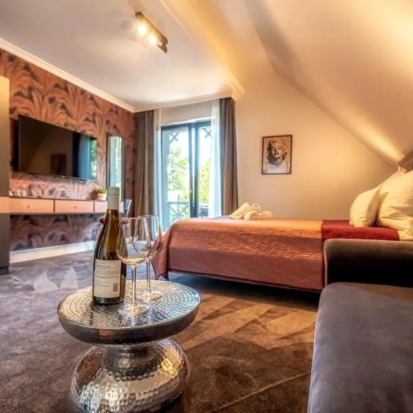 Villa Viktória, hotel v destinaci Balatonfüred