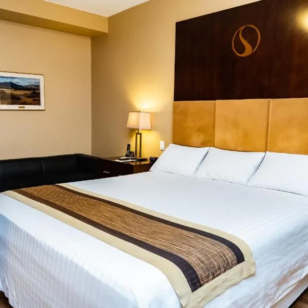 SKKY Hotel, khách sạn ở Whitehorse