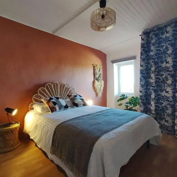 Le Petit d'Aquí appartement d'hôtes - 15 minutes de la mer, Hotel in Montblanc