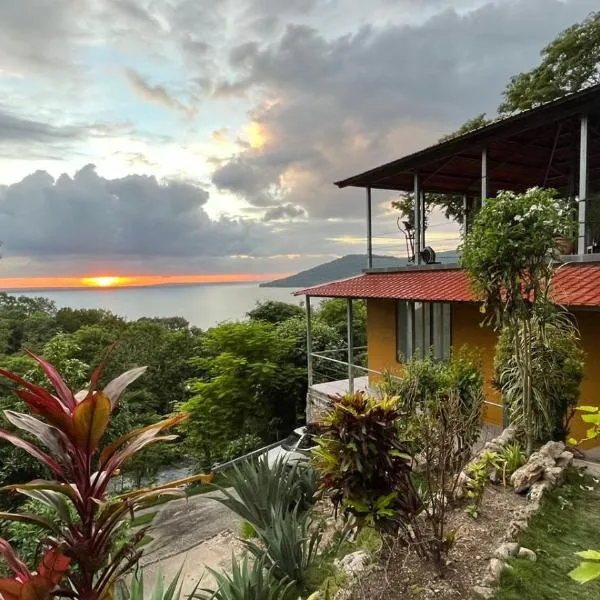 Casa Alemán, hotel v destinaci Flores