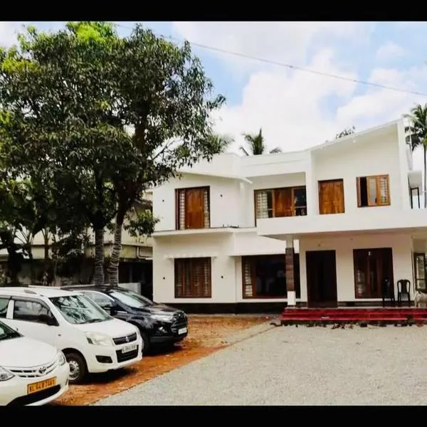 Spacious & Comfortable Home Stay !, hotel v destinaci Trissur