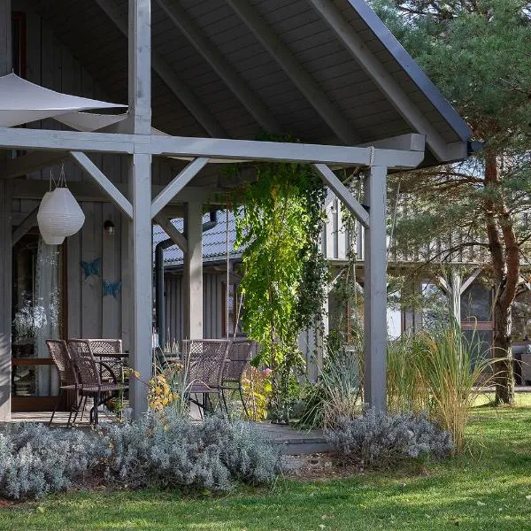 Sirvis Apartamenty, hotel in Płaska