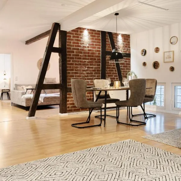 JASTA Homes Altstadt, zentral, überdachter Parkplatz, Netflix, Vollausstattung, Loft, modern und Komfort, hotel in Hameln