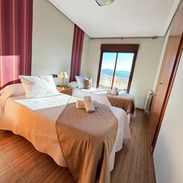 Casa Enmedio, hotel v destinaci Iznatoraf