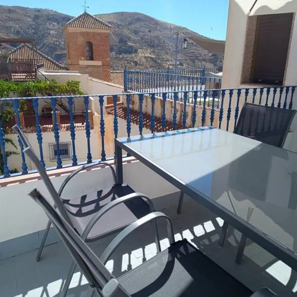 Casa Heli - Ruim appartement met dakterras in Polopos, hotel v destinaci Polopos