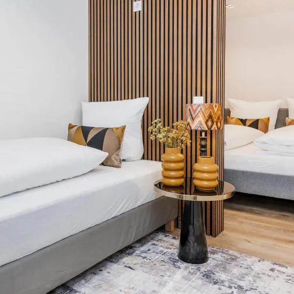 S331 - Luxurious two bedroom duplex apartment in cologne โรงแรมในโคโลญ