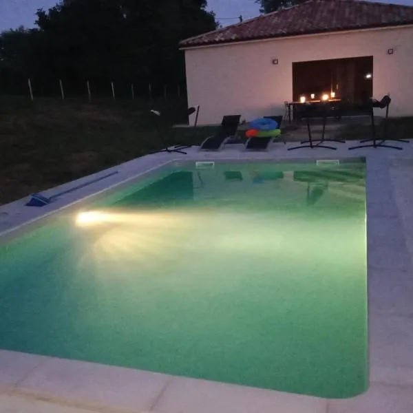 Le Relax, hotel in Corgnac-sur-lʼIsle