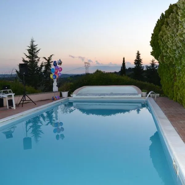 Appartamento con piscina e tennis, ξενοδοχείο σε Montespertoli