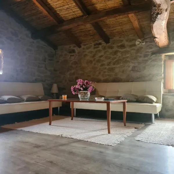 Casa di Pietra, hotel in Usellus