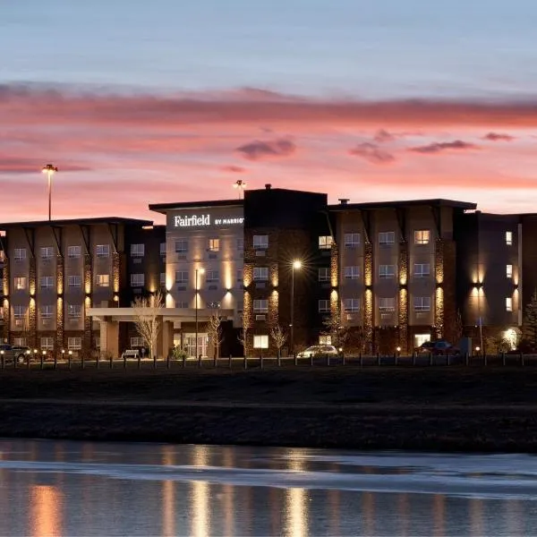 Fairfield Inn & Suites by Marriott Airdrie, hotell i Airdrie