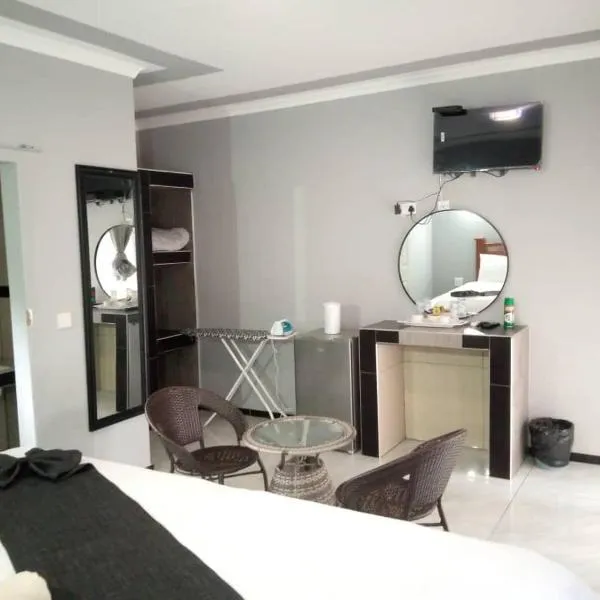 Global Guest House, hotel v destinaci Kasane