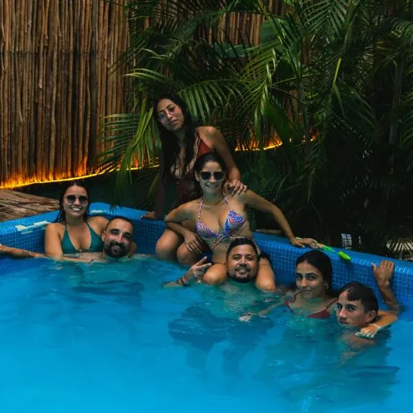 Maui Hostels Tulum, hotel v destinaci Tulum