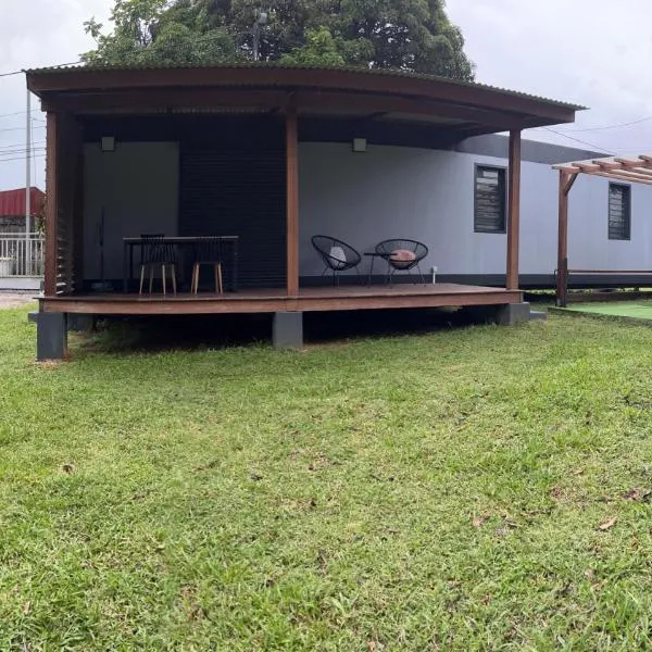Résidence Morphée Tiny House avec Jacuzzi, ξενοδοχείο σε Montjoly