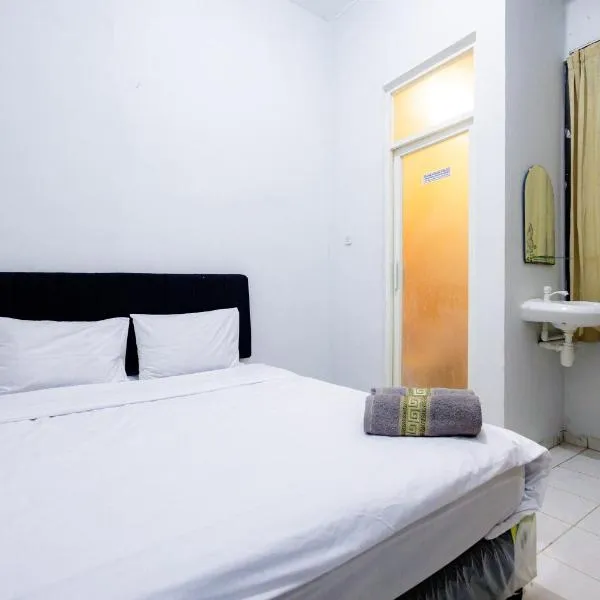 Marcello Residence Siwalankerto near Petra University Surabaya Mitra RedDoorz – hotel w mieście Sedati