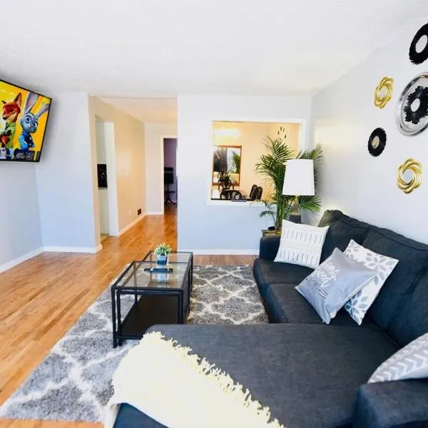 Prime Location Duo Nest & Rest, hotel in Kingston