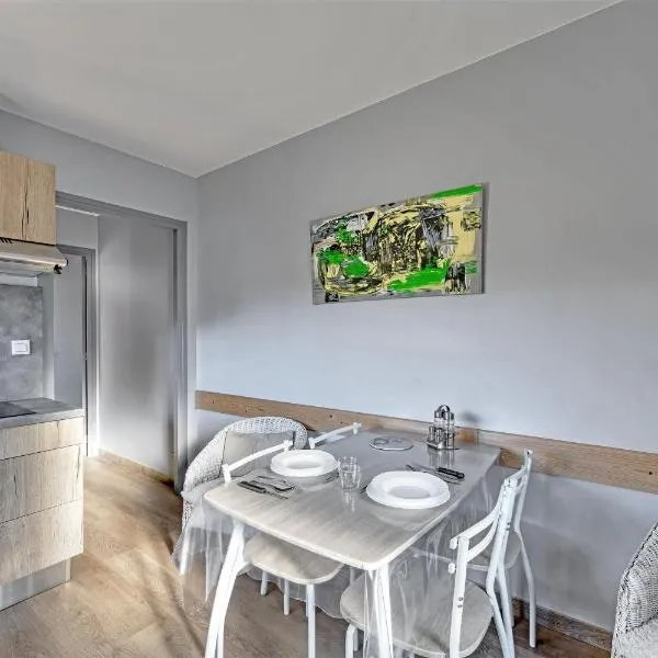 La Fontaulière - Vue montagne et parking privé – hotel w mieście Meyras