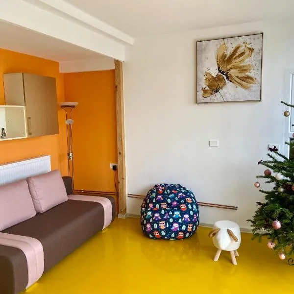 Viesnīca Liberty apartment pilsētā Moşniţa Nouă