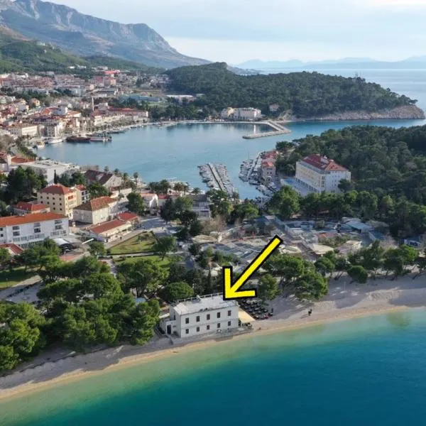 Beach rooms Riviera - Žuta Kuća, Hotel in Makarska