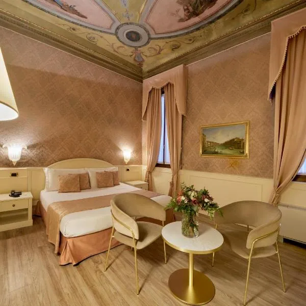 فندق دودو بالاس، فندق في Torcello