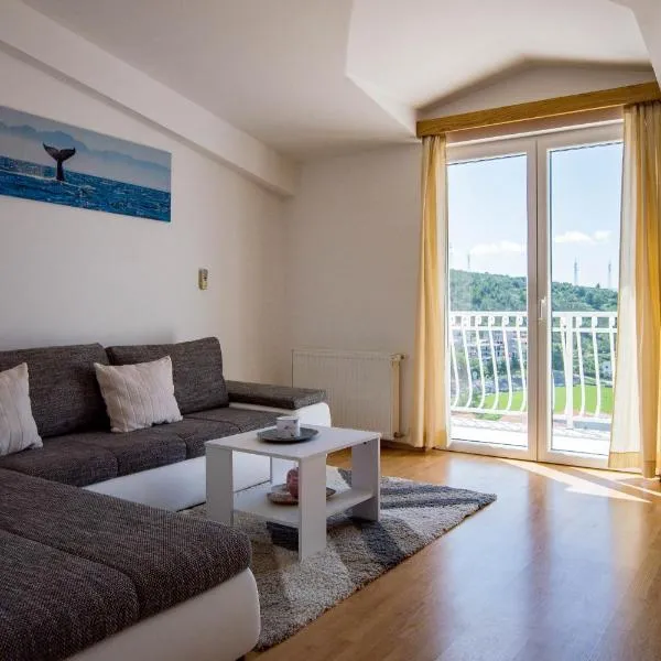 Apartmani Saric, hotel en Dugi Rat