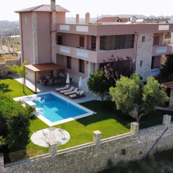 Green Villa with Private Pool, hotel in Durrës