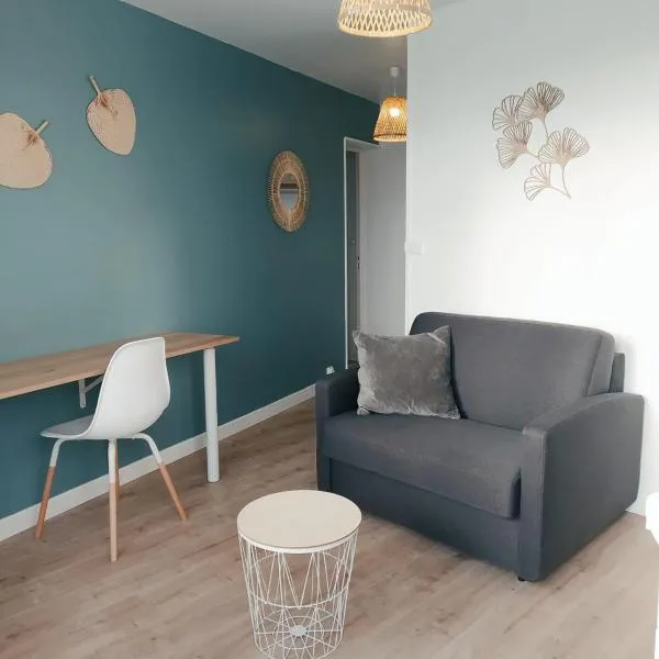 O'ZEN - studio calme et lumineux avec jardin, hotel in Sablé-sur-Sarthe