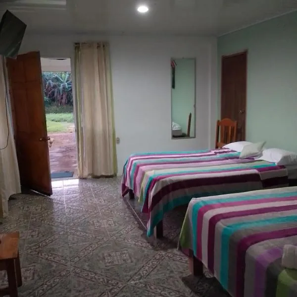 Habitacion en Bijagua: San Isidro şehrinde bir otel