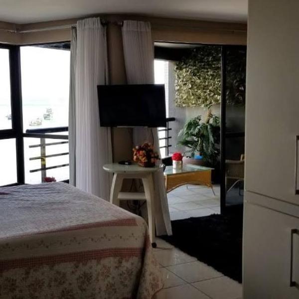 Iate Plaza, Flat na areia em Meireles