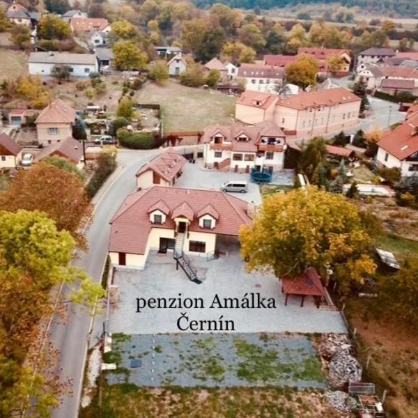 Penzion AMÁLKA Černín, hotel en Žebrák