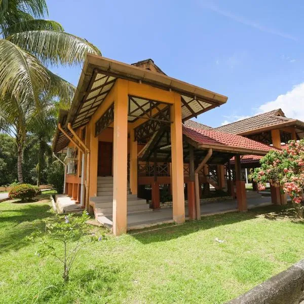 Kesedar Hotel Travel & Tours Sdn Bhd, hotel in Gua Musang