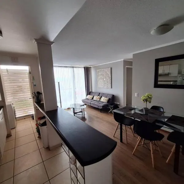 Excelente depto equipado completo, a pasos del mar, hotel in La Serena