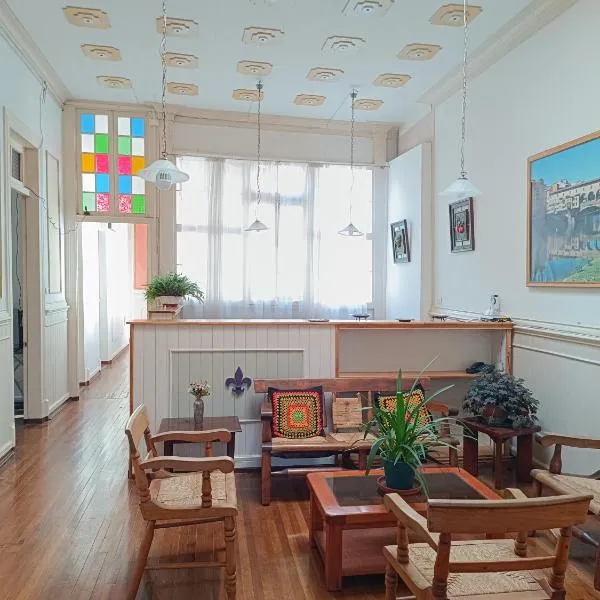 Hostal Tulio Porteño, hotel v destinaci Valparaíso
