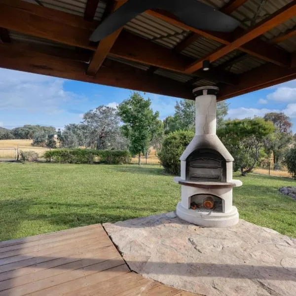 Wollondilly - Mansfield - Sleeps 10, hotel in Goughs Bay