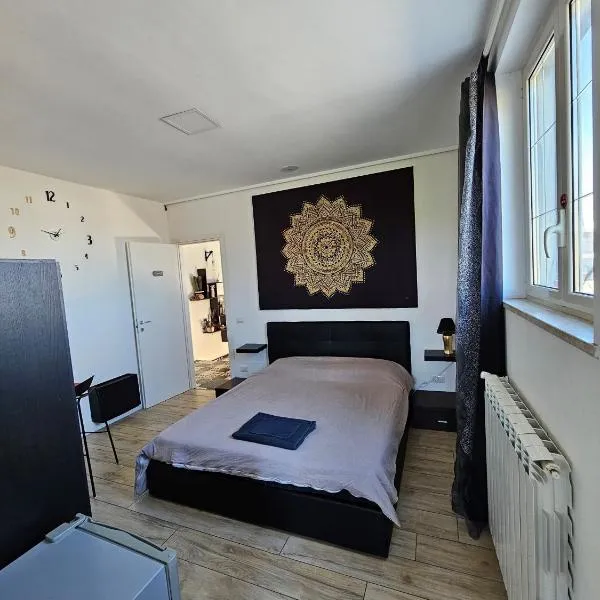 wanderlust, hotel v destinaci Pomezia