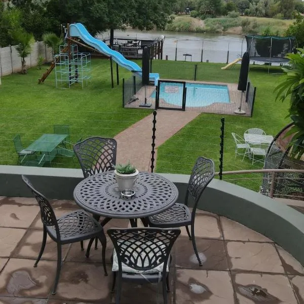 Moonriver Guesthouse, hotel di Upington