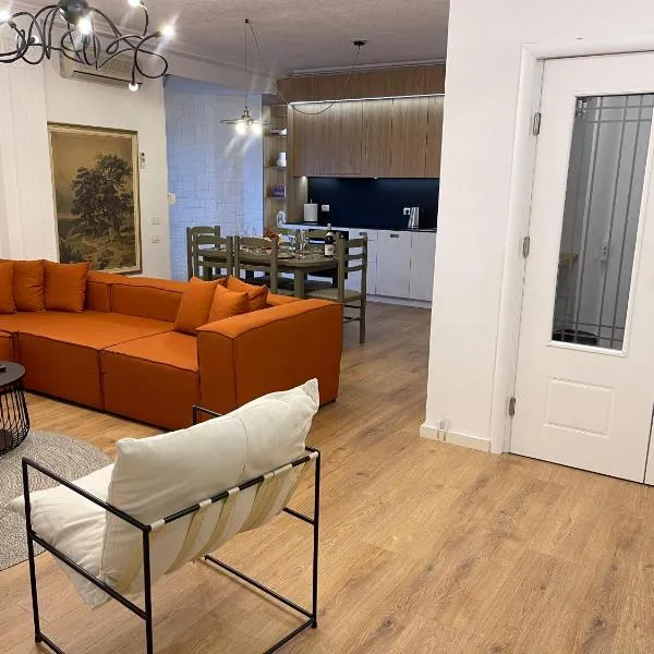 AquaZen Apartments, hotel in Durrës