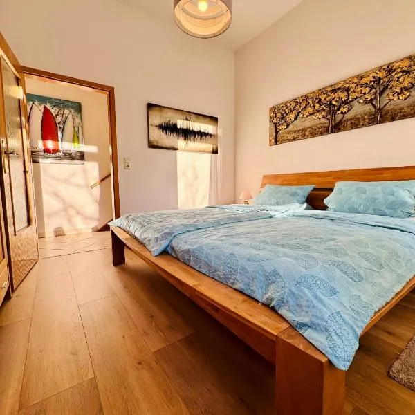 Attraktive Wohnung im grünen Hinterhof, hotel in Schwerin