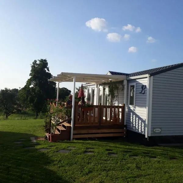 Tiny House Natur-Traum Zur Burg Eltz, hotel en Wierschem