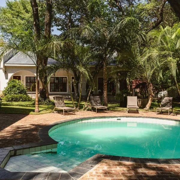 Jacaranda Lodge, hotel in Victoria Falls