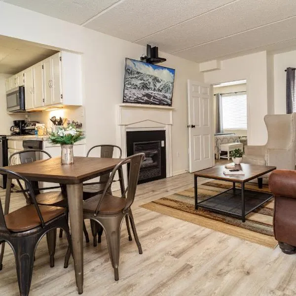Condo in Gatlinburg very peaceful - 10 min Walk to Main Strip, hotel v destinaci Gatlinburg