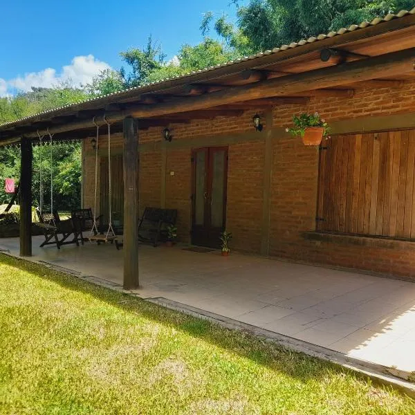 Cabaña Lo de Sergio, hotel en Colonia Carlos Pellegrini