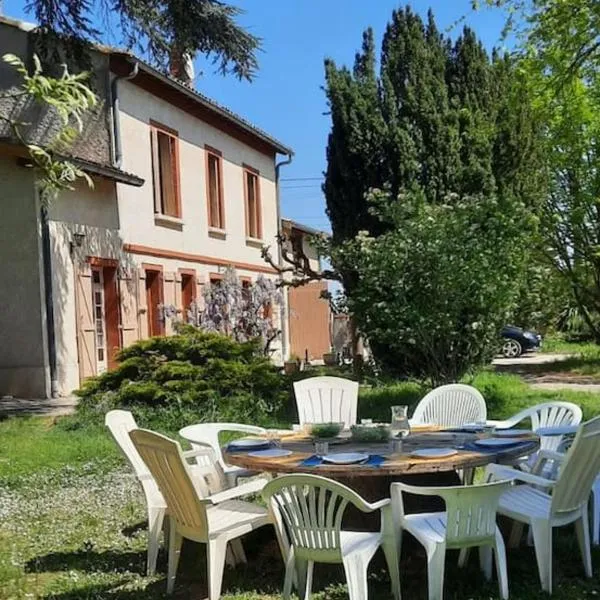 Maison de famille avec parc arboré, hotel v destinácii Montauban