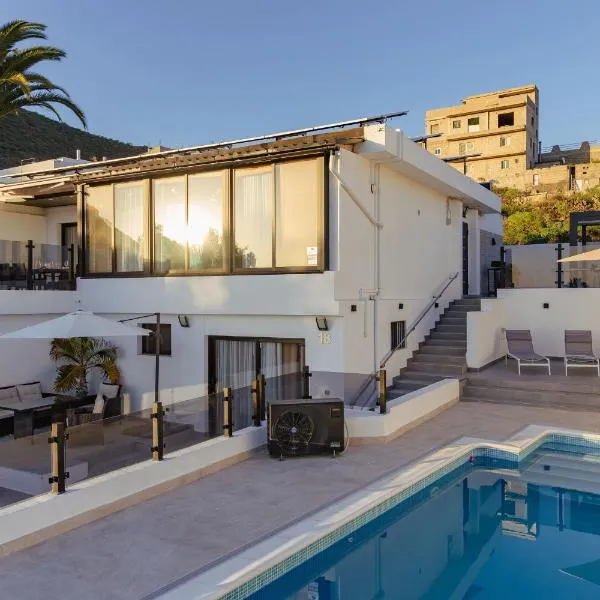 Villa La Blanca, hotel Aronában