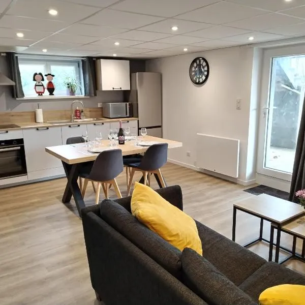 Gîte le petit wintz 4 personnes avec son jardin privatif - Parking avec borne de recharge pour véhicule électrique 22Kw - 2 vélos, hotel v mestu Wintzenheim